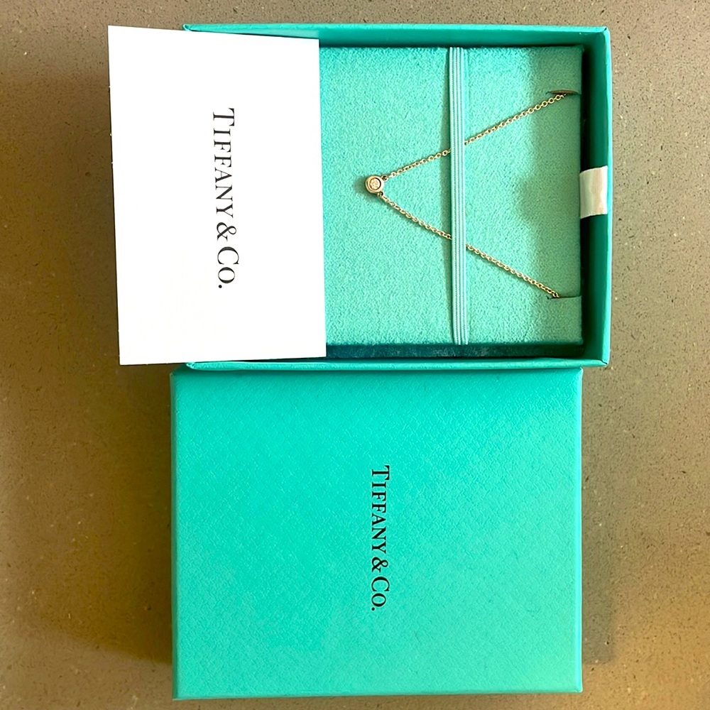 Tiffany solitaire diamond necklace